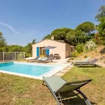 Spacious House With Pool In