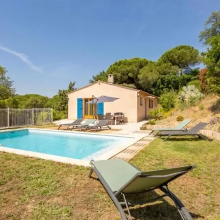 Spacious House With Pool In