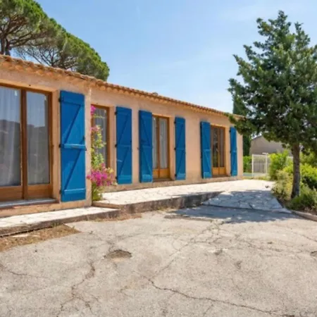 Spacious House With Pool In Σαιντ-Μαξίμ